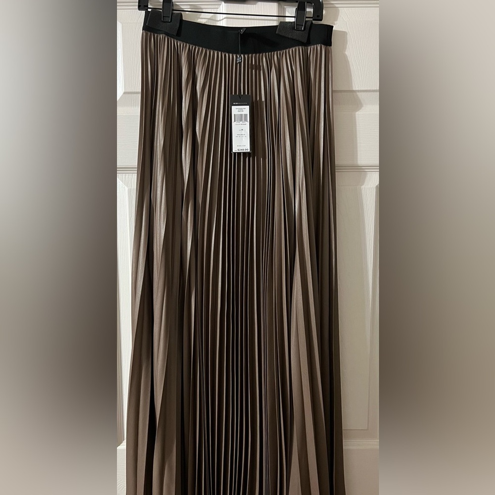 NWT BCBGMaxazria Dallin color Fatigue Pleated Skirt